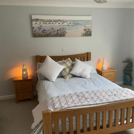 Bed and Breakfast 2 The Palms Saint Hilary  Екстер'єр фото